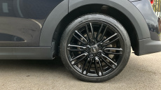 MINI Hatchback 1.5 Cooper Exclusive 5dr Auto [Comfort/Nav Pack] Petrol Hatchback